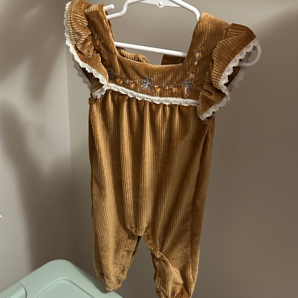 Daisy Fuentes Brown Ruffled Bodysuit